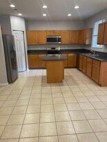 2757 S Evergreen Cir in Boynton Beach, FL - Building Photo