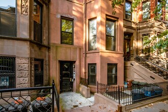 904 President St in Brooklyn, NY - Building Photo - Building Photo