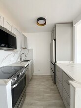 4343 N Clarendon Ave, Unit 2418 in Chicago, IL - Building Photo - Building Photo