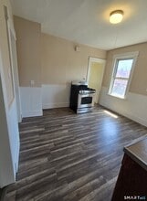 985 Huntington Rd in Stratford, CT - Building Photo - Building Photo