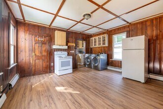 324 Norwich Ave in Norwich, CT - Building Photo - Building Photo