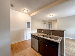 5610 N Western Ave in Chicago, IL - Building Photo - Building Photo