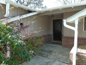 2504 Maysville Cir NE in Huntsville, AL - Building Photo - Building Photo