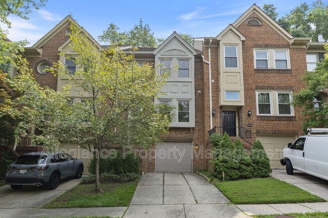property at 3915 Green Look Ct