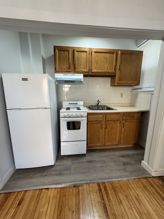 160 Strathmore Rd, Unit 12 in Boston, MA - Building Photo - Building Photo