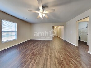 1140 Moss Grove Dr in Moncks Corner, SC - Building Photo - Building Photo