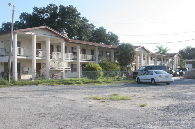 Royal Orleans Apartments in Clearwater, FL - Building Photo - Building Photo