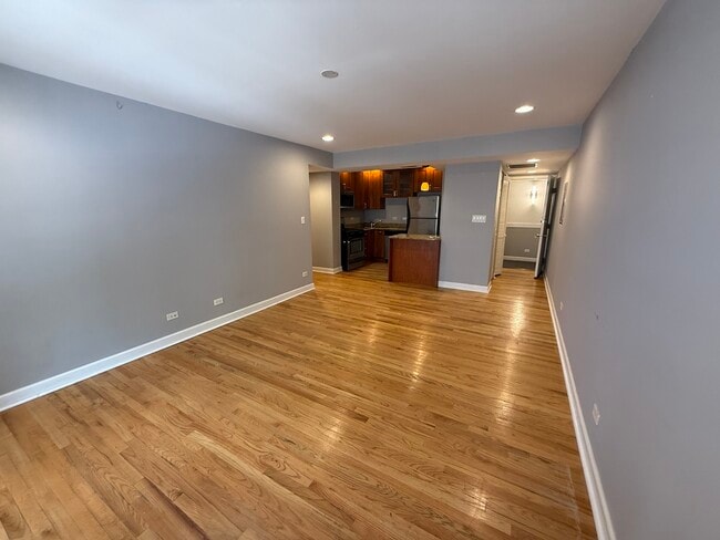 6954 N Greenview Ave in Chicago, IL - Building Photo - Building Photo