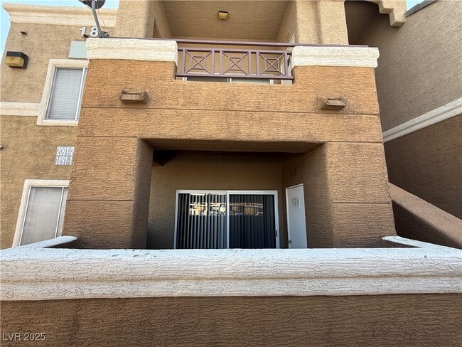 property at 8070 W Russell Rd