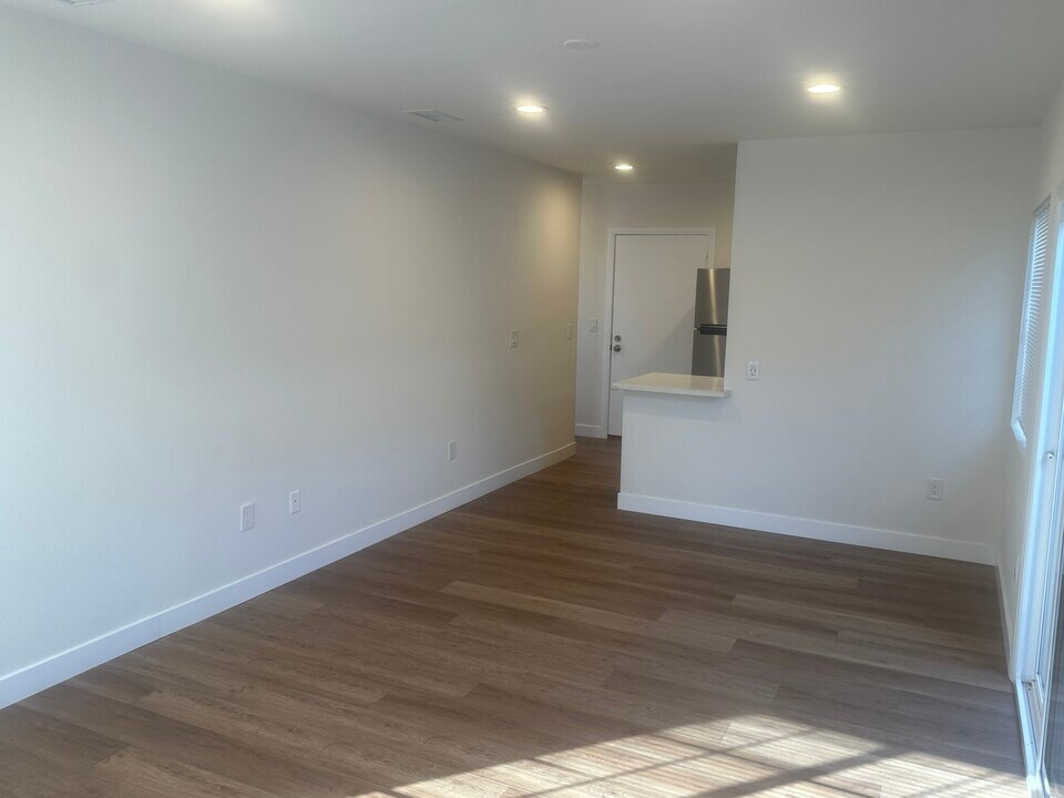 5300 W 119th Pl, Unit 2 in Inglewood, CA - Foto de edificio