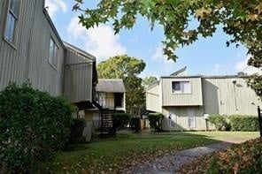 property at 5625 Antoine Dr