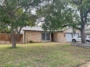 6532 Ambling St in San Antonio, TX - Building Photo - Building Photo
