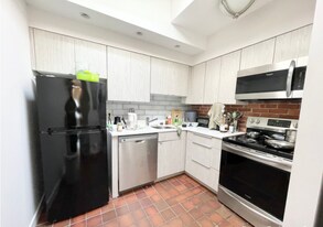 71 Gainsborough St, Unit 301 in Boston, MA - Building Photo