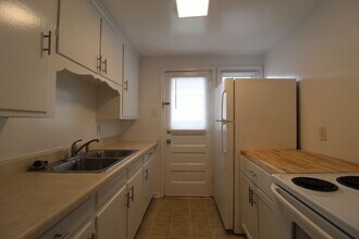 518 E 27th Ave in North Kansas City, MO - Building Photo - Building Photo