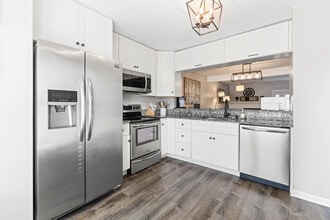 476 Falling Ln in Virginia Beach, VA - Building Photo - Building Photo