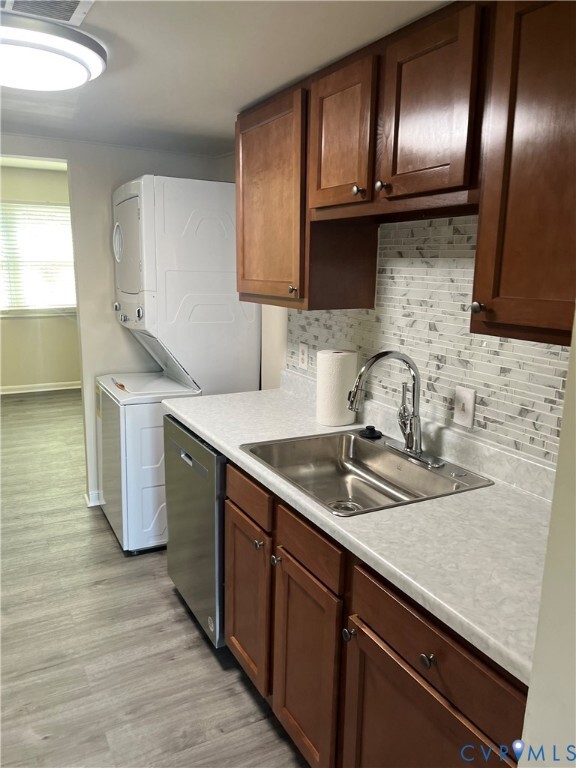 3911 Breezy Ct in Richmond, VA - Building Photo - Building Photo