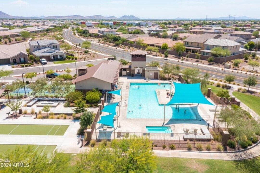 22960 N 94th Ln in Peoria, AZ - Building Photo