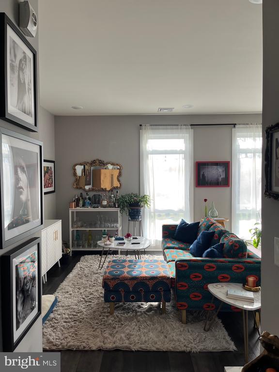 4007 Ridge Ave in Philadelphia, PA - Building Photo - Building Photo