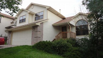 3810 Cranswood Way in Colorado Springs, CO - Building Photo