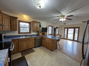 74 Hungry Hill Rd in Sterling, CT - Building Photo - Building Photo