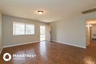 112 W Gary Way in Phoenix, AZ - Foto de edificio - Building Photo