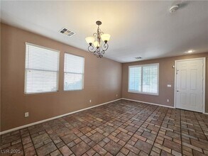 10865 Wallflower Ave in Las Vegas, NV - Building Photo - Building Photo