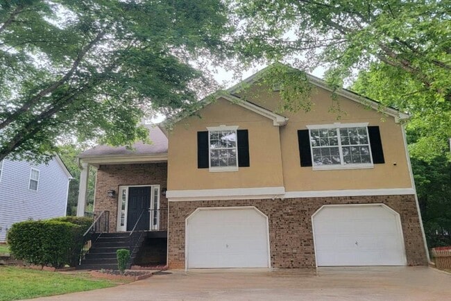 property at 3110 Crest Ridge Cir SW