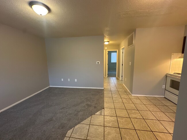 London Aire in Parkersburg, WV - Building Photo - Building Photo