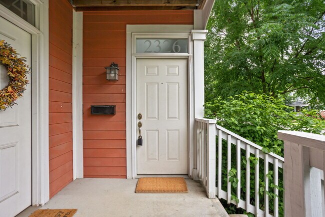 2326 N Pennsylvania St in Indianapolis, IN - Building Photo - Building Photo