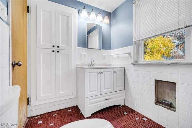 property at 4430 Silsby Rd