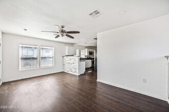 330 N 15th St in Phoenix, AZ - Building Photo - Building Photo