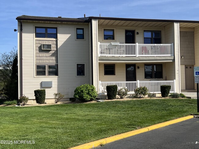 property at 24 Wharfside Dr