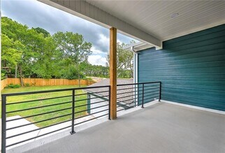 1433 S Duncan Ave in Fayetteville, AR - Foto de edificio - Building Photo