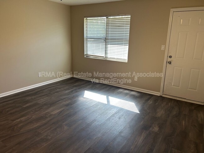 1045 Vineyard Rd in Griffin, GA - Building Photo - Building Photo