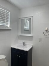 207 S Sabinas St, Unit #2201 in San Antonio, TX - Foto de edificio - Building Photo