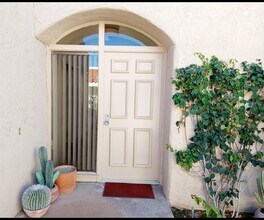 45885 Algonquin Cir in Indian Wells, CA - Building Photo - Building Photo