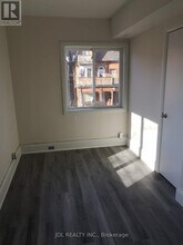 5 Sorauren Ave in Toronto, ON - Building Photo - Building Photo