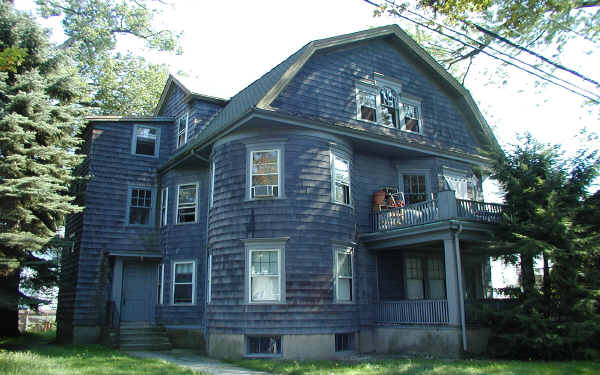 11 W Elm Ave in Quincy, MA - Building Photo