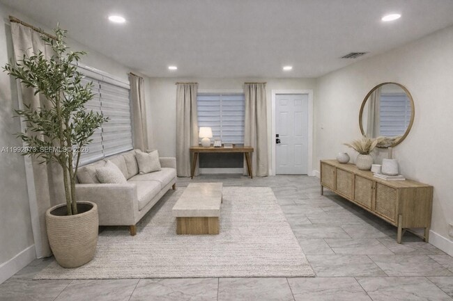 6782 SW 25th St in Miami, FL - Building Photo - Building Photo