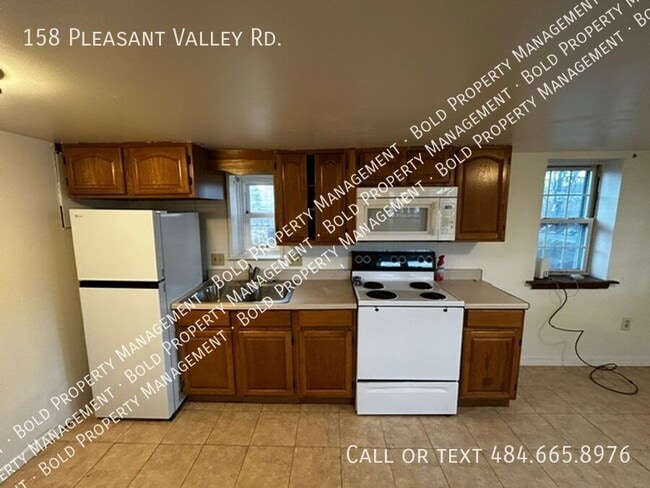 158 Pleasant Valley Rd in Pine Grove, PA - Building Photo - Building Photo