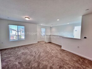 2891 E Tierra Dr in Fresno, CA - Building Photo - Building Photo