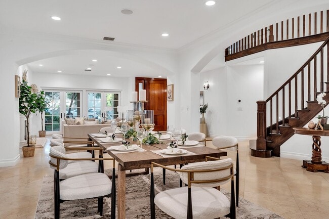 property at 1607 Reeves St