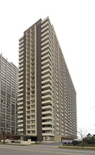 Condominium on the Lake in Chicago, IL - Building Photo - Building Photo