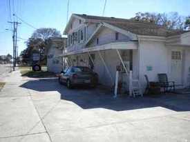 1206 W Waters Ave in Tampa, FL - Building Photo