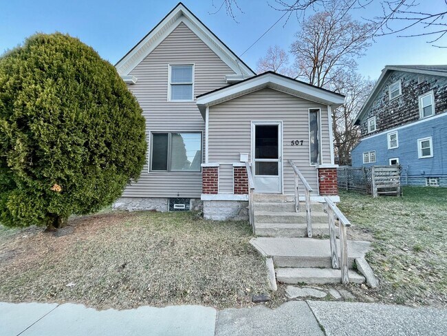 property at 507 Highland St SE