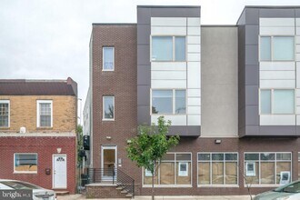 1242 Point Breeze Ave in Philadelphia, PA - Building Photo - Building Photo