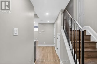 78 Burnetts Grove Cir in Ottawa, ON - Building Photo - Building Photo