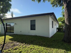 5140 SW 24th St in West Park, FL - Building Photo - Building Photo