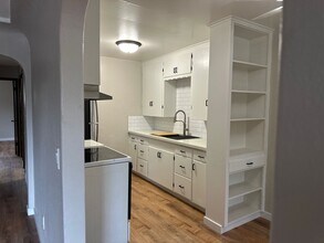 8311 Bridgeport Way SW, Unit 8311 in Lakewood, WA - Building Photo - Building Photo