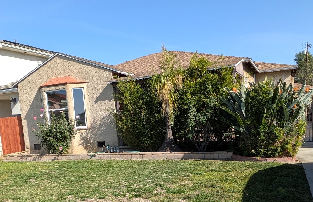 336 S Ynez Ave in Monterey Park, CA - Building Photo